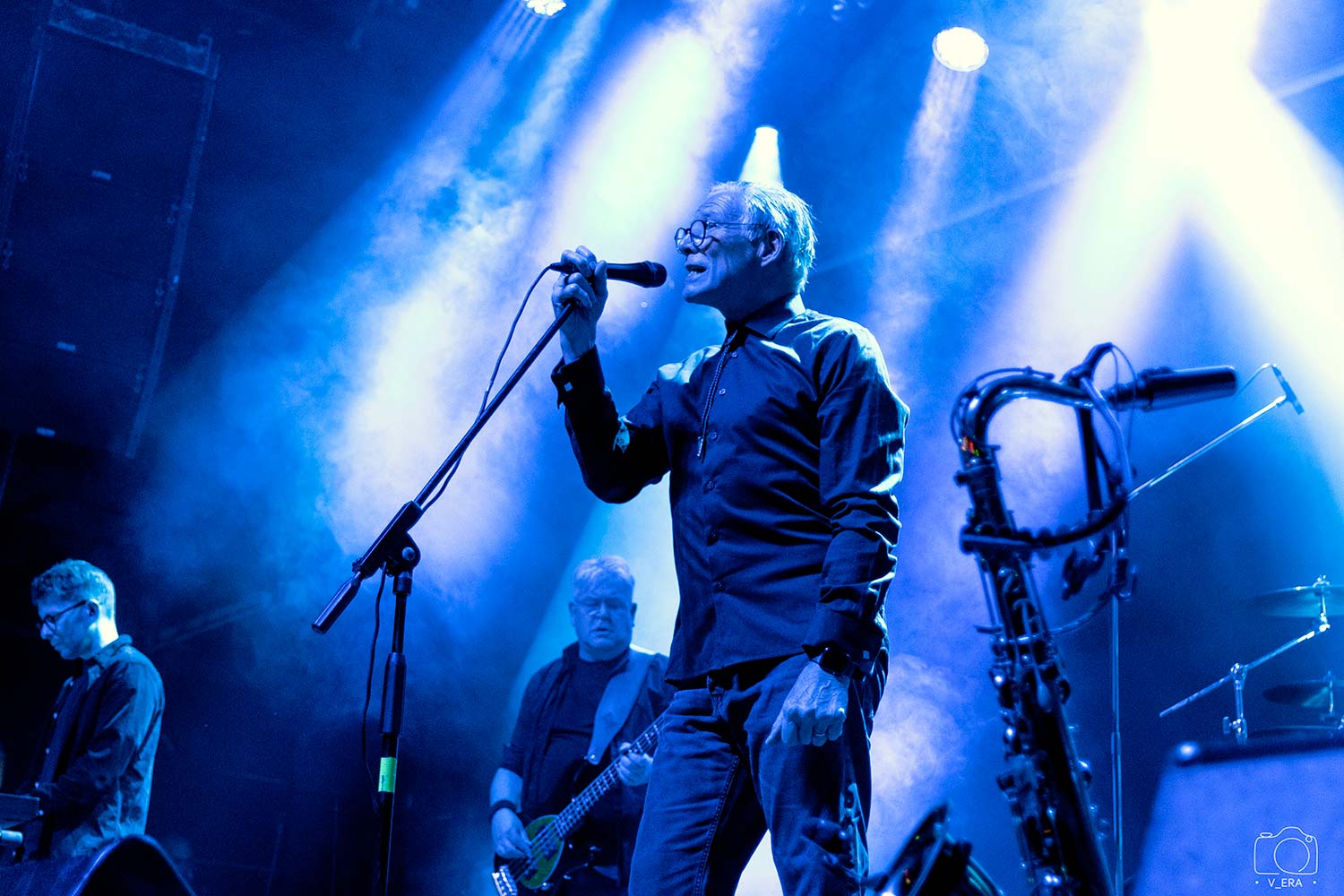 sad lovers and giants gagarin 01