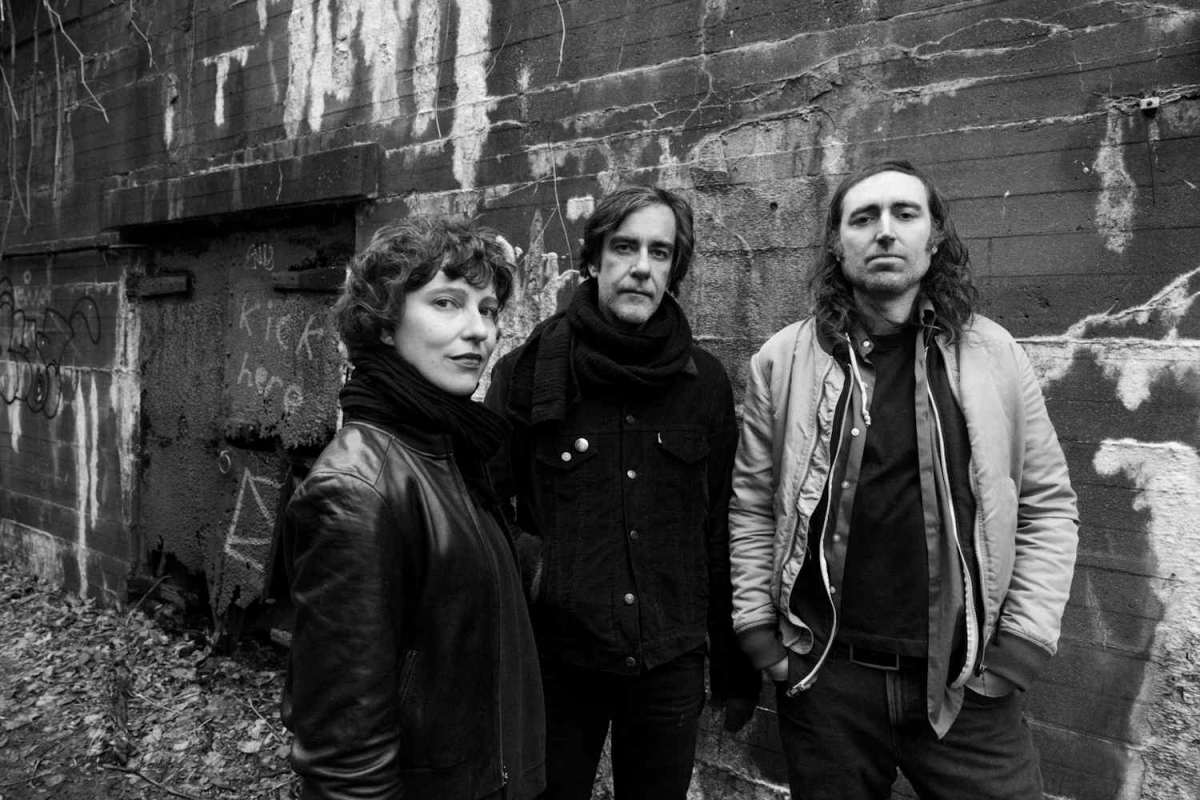&quot;Onwards to the Wall&quot; - A Place to Bury Strangers: 21 Songs