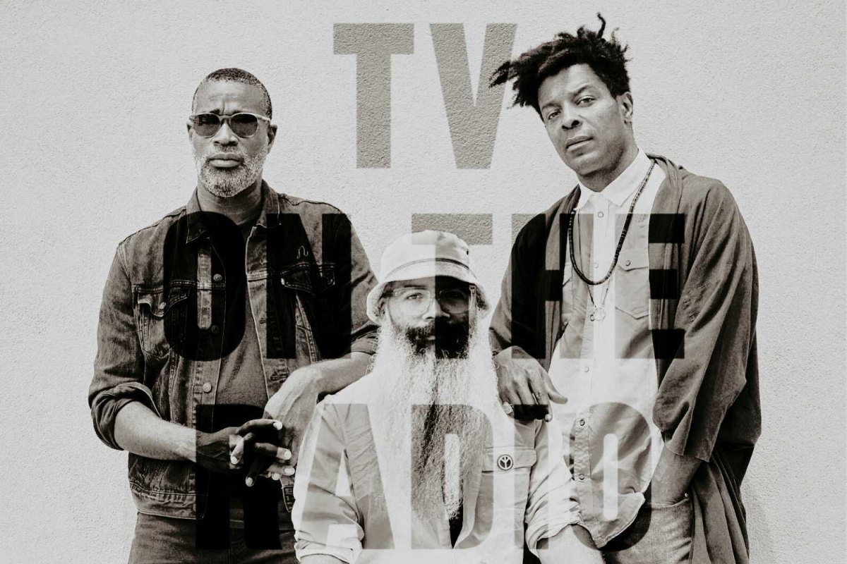 TV ON THE RADIO : Η ματιά μας στη δισκογραφία τους