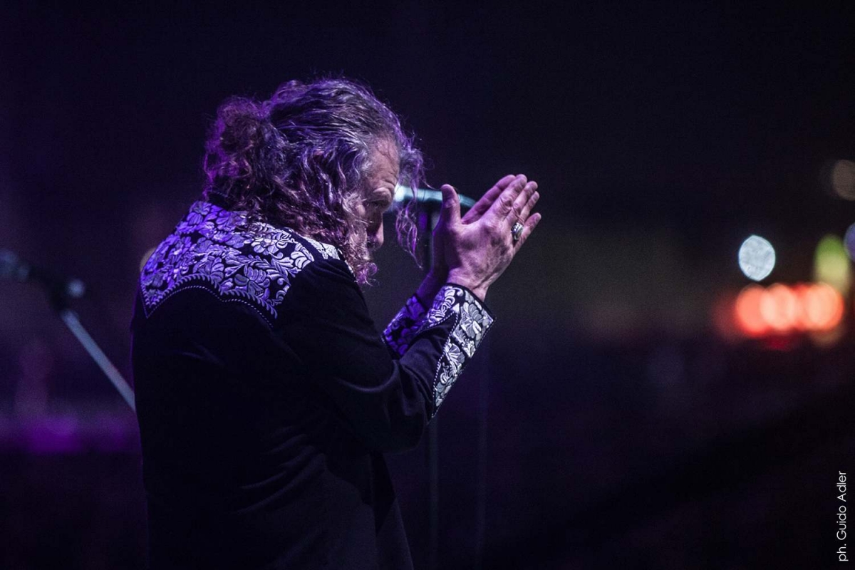 &quot;Πίσω από τις σκήνες&quot; podcast από τον Robert Plant