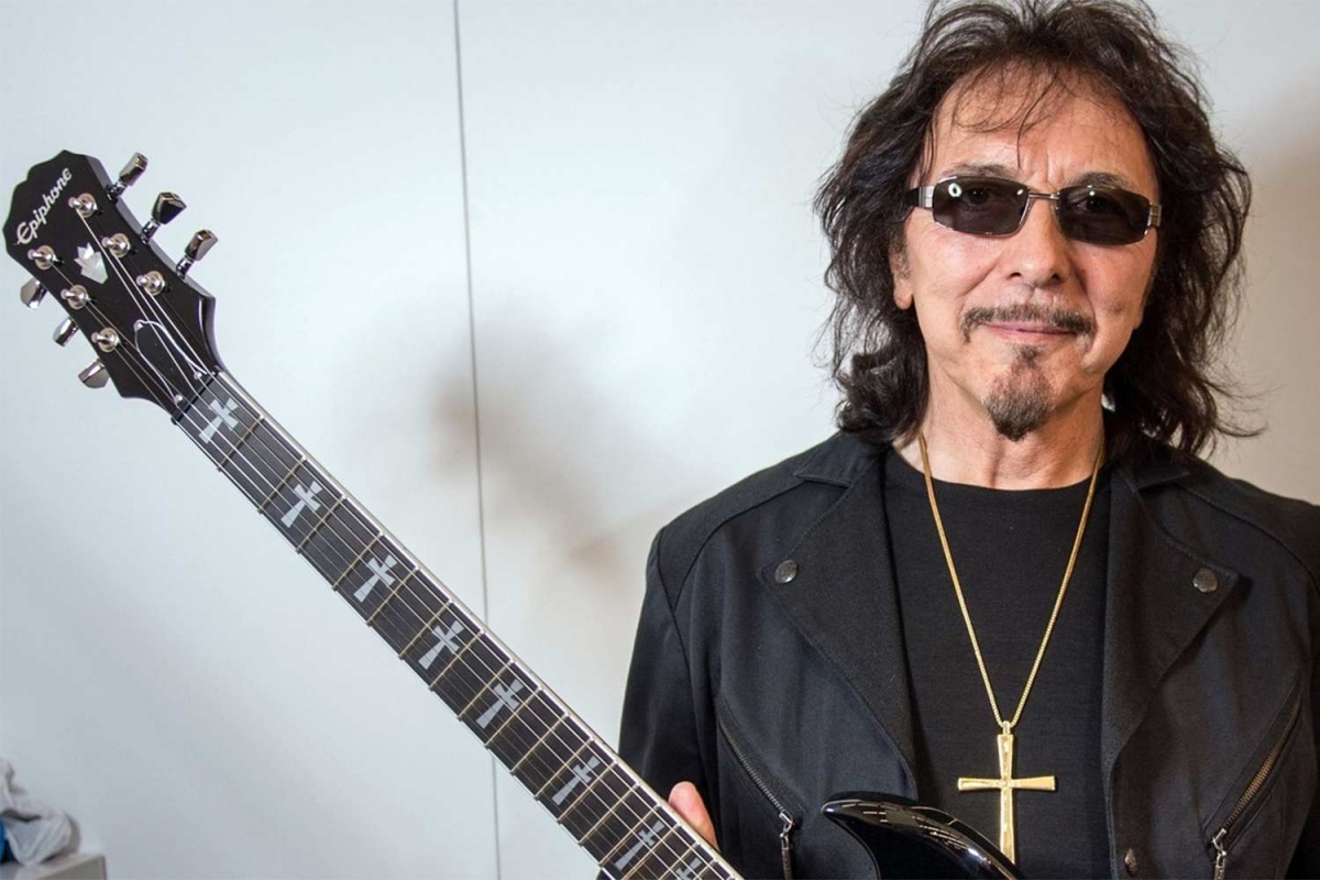 O Iommi θα παραβρεθεί σε τελετή προς τιμήν των Black Sabbath στις 9/2, στη γενέτειρά τους