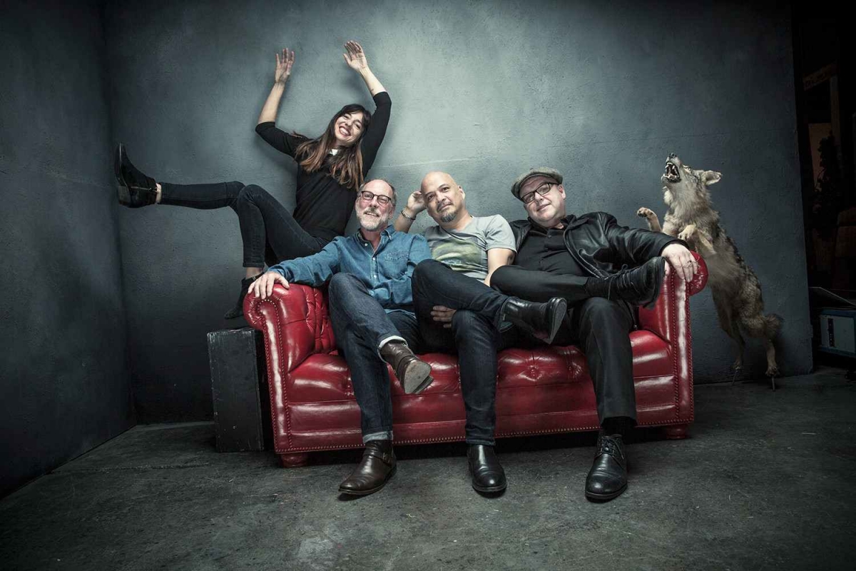 Νέο single, άλμπουμ που πλησιάζει και ανακοίνωση περιοδείας από τους Pixies